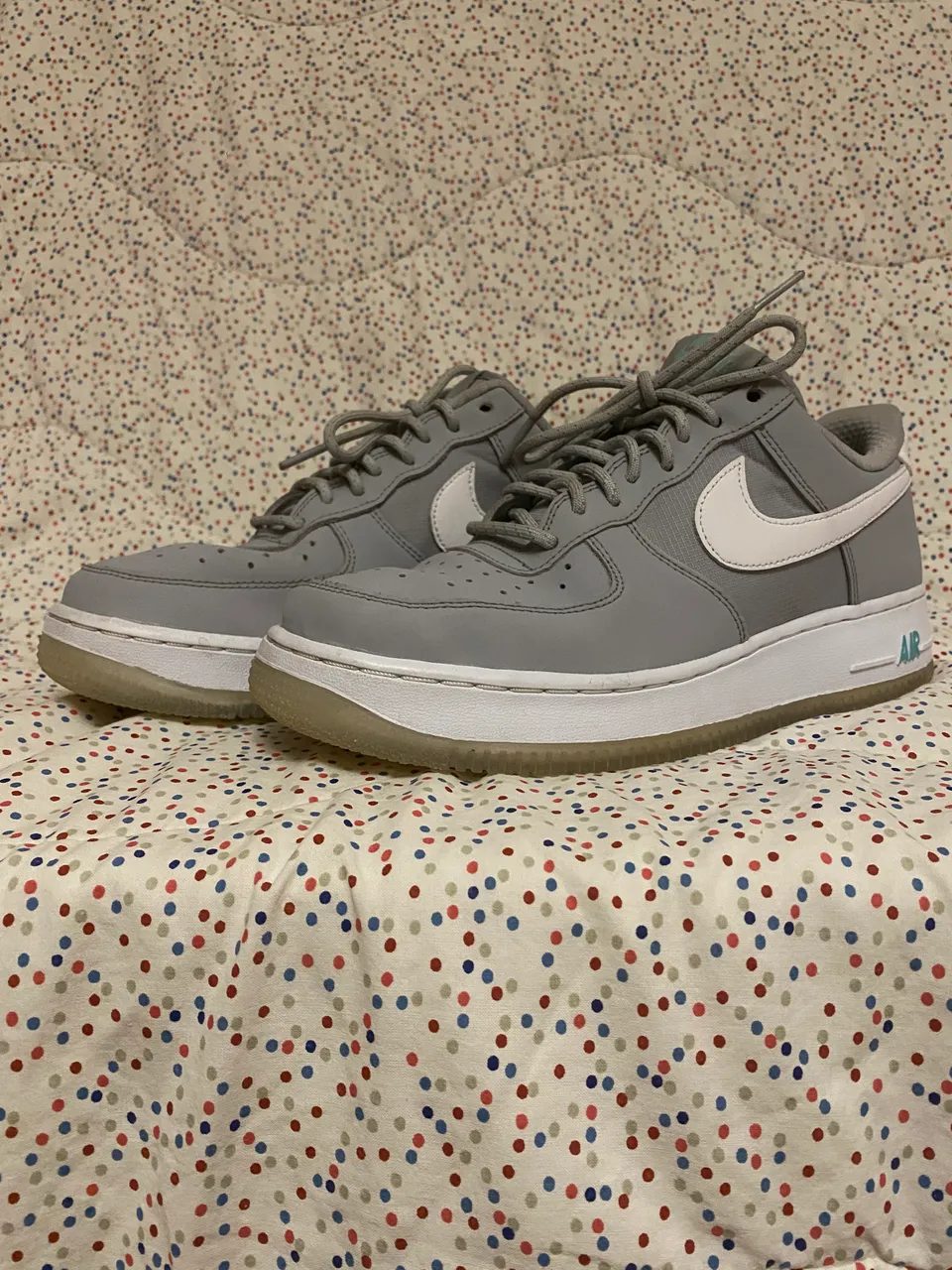Nike Air — серые — сбоку