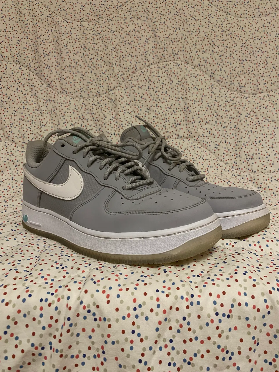 Nike Air — серые — сбоку